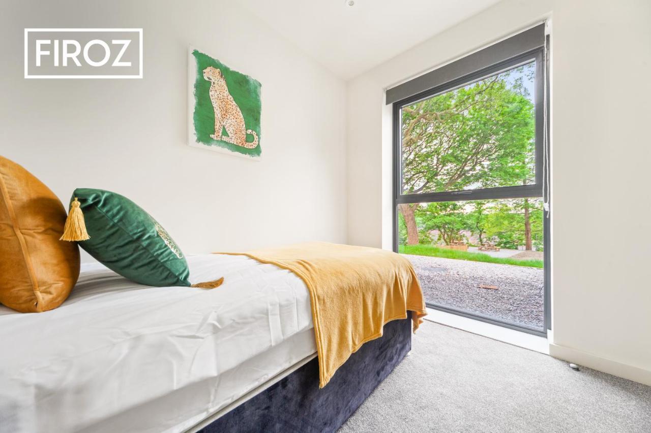 Spacious 4 Bedroom 3 Bath House For Families & Contractors With Free Parking, Fast Wi-Fi & Netflix By Firoz Property Managementリーズ エクステリア 写真