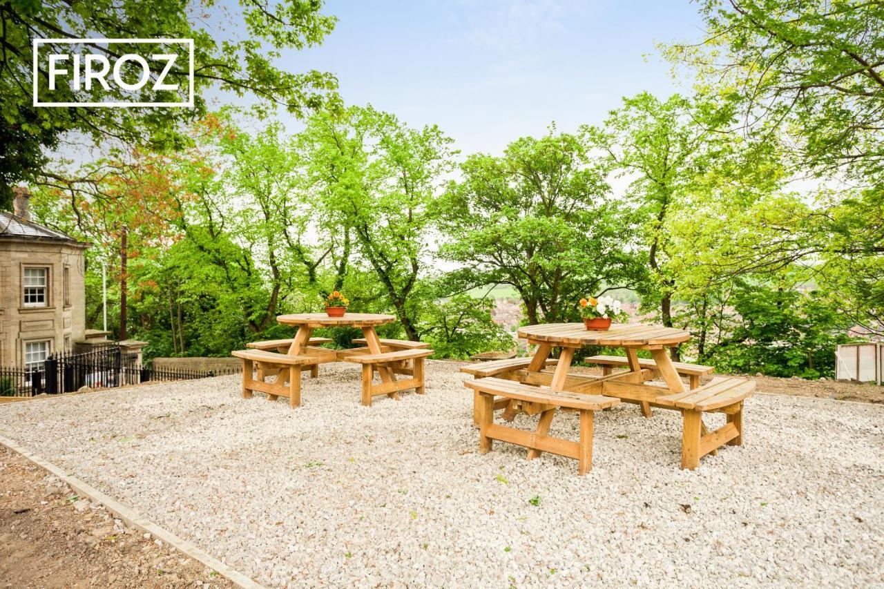 Spacious 4 Bedroom 3 Bath House For Families & Contractors With Free Parking, Fast Wi-Fi & Netflix By Firoz Property Managementリーズ エクステリア 写真